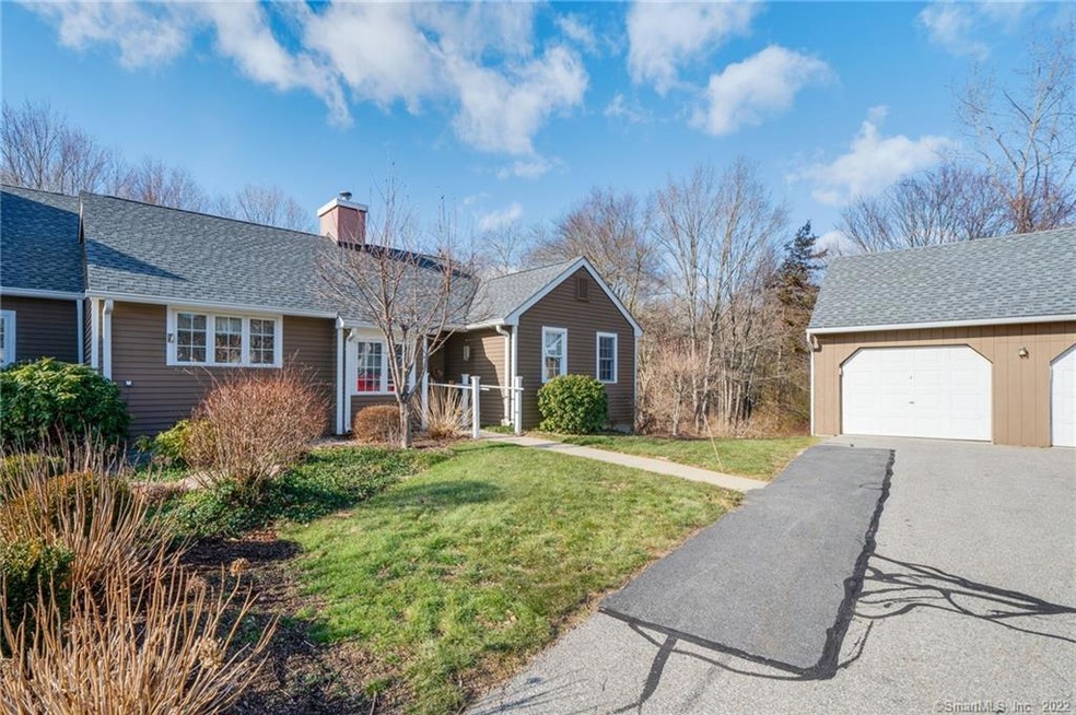 7 Lebanon Square unit 7, Mansfield Center, CT 06250 - photo 1