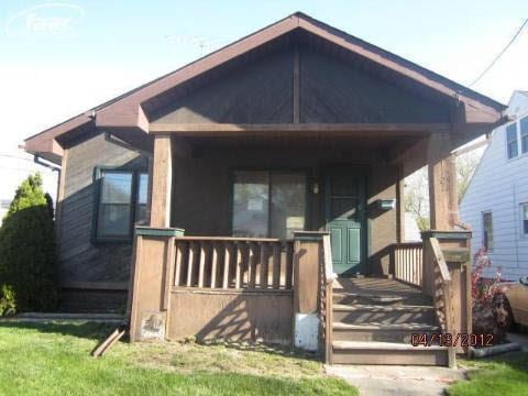 1122 SiMcOe Ave, Flint, MI 48507 - photo 1