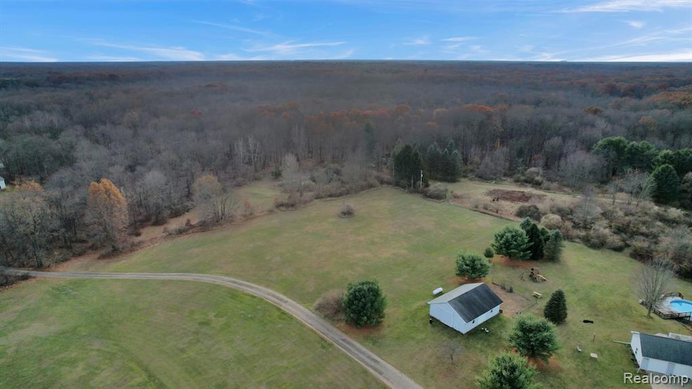 1068 Crocus Trail, Dansville Vlg, MI 48819 - photo 1