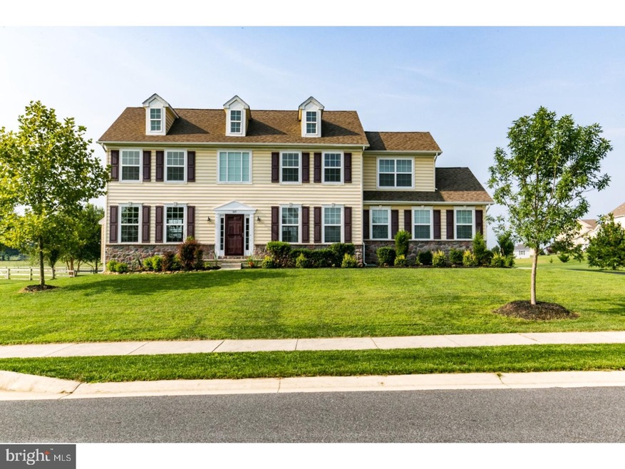 820 Sylvia Way, New Castle, DE 19720 - photo 1