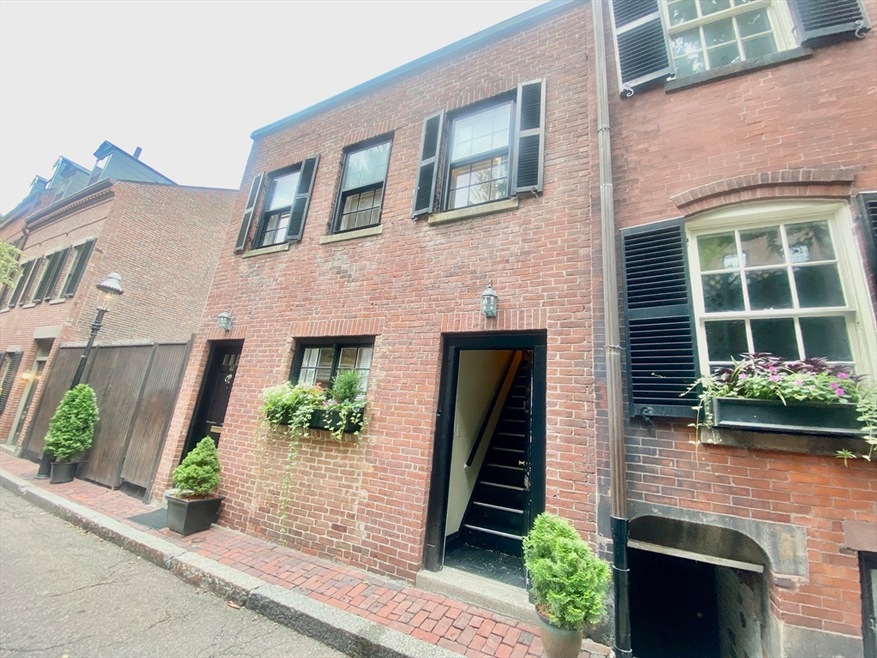 42 Cedar Lane Way unit 1, Boston, MA 02114 - photo 1