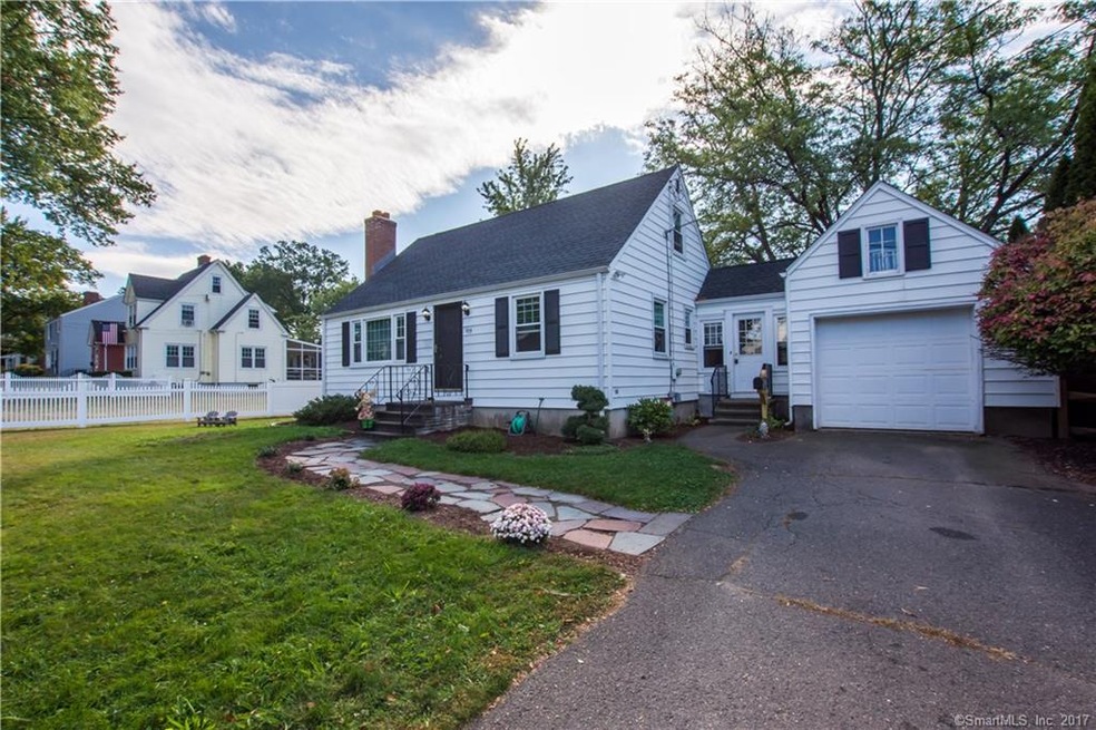 109 Robbins Dr, Wethersfield, CT 06109 - photo 1