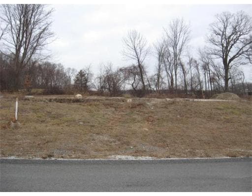 4 Rock Hill Farm Rd, Milford, MA 01757 - photo 1