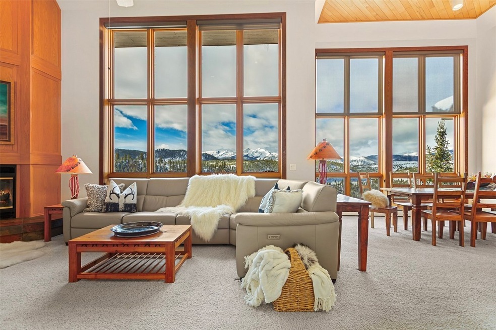 FLOOR-TO-CEILING WIDOWS SO YOU CAN ENJOY YOUR VIEW