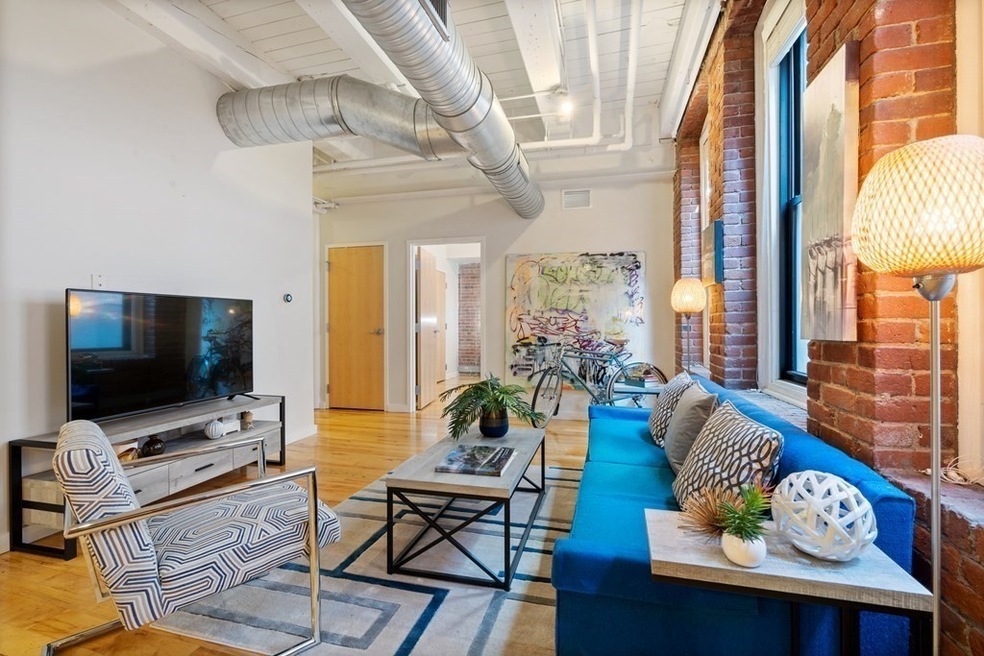 111 Beach St unit H4, Boston, MA 02111 - photo 1