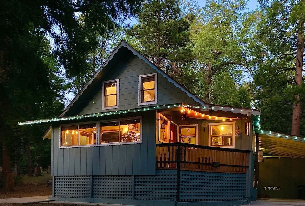 Idyllwild Home - outside dusk