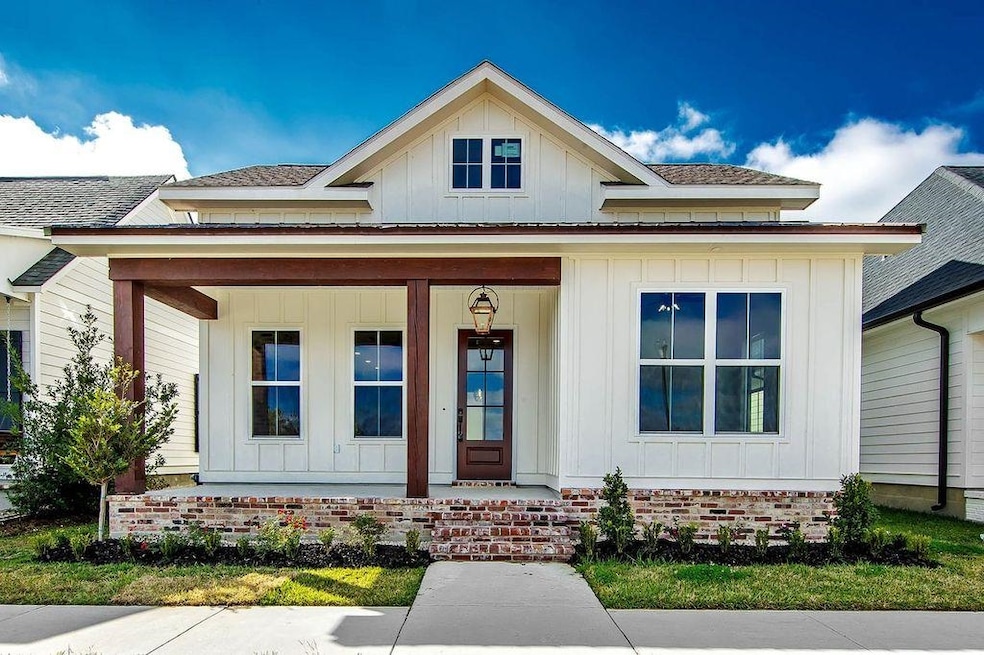 201 Royal Oak Blvd, Thibodaux, LA 70301 - photo 1