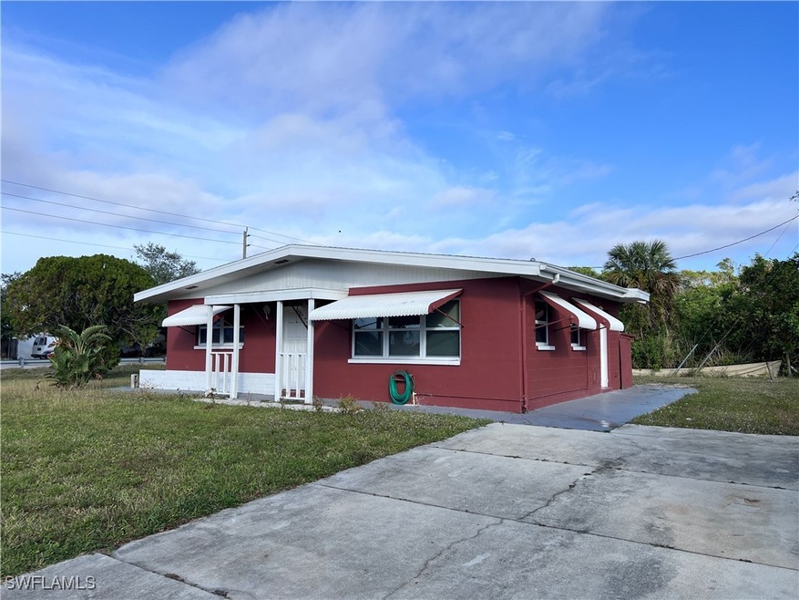 2601 Elmwood St, Fort Myers, FL 33901 - photo 1