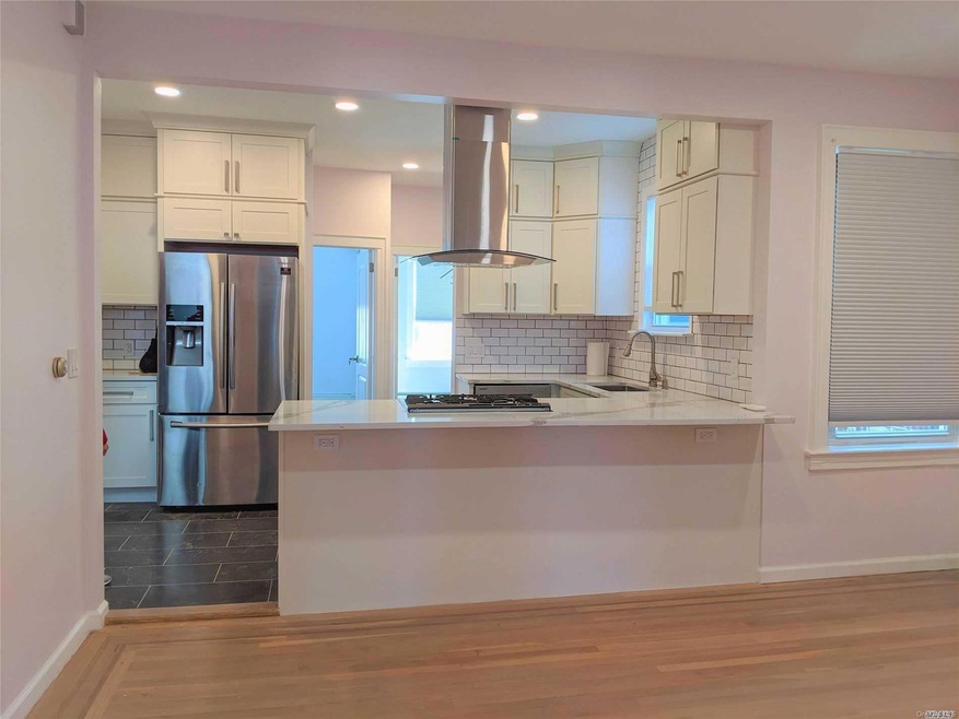 25-37 45th St unit 2nd FL, Astoria, NY 11103 - photo 1