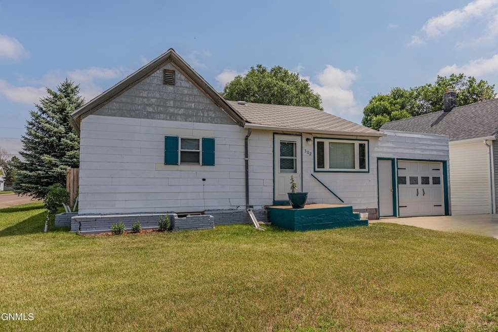 302 D St S, Glen Ullin, ND 58631 MLS 4009021