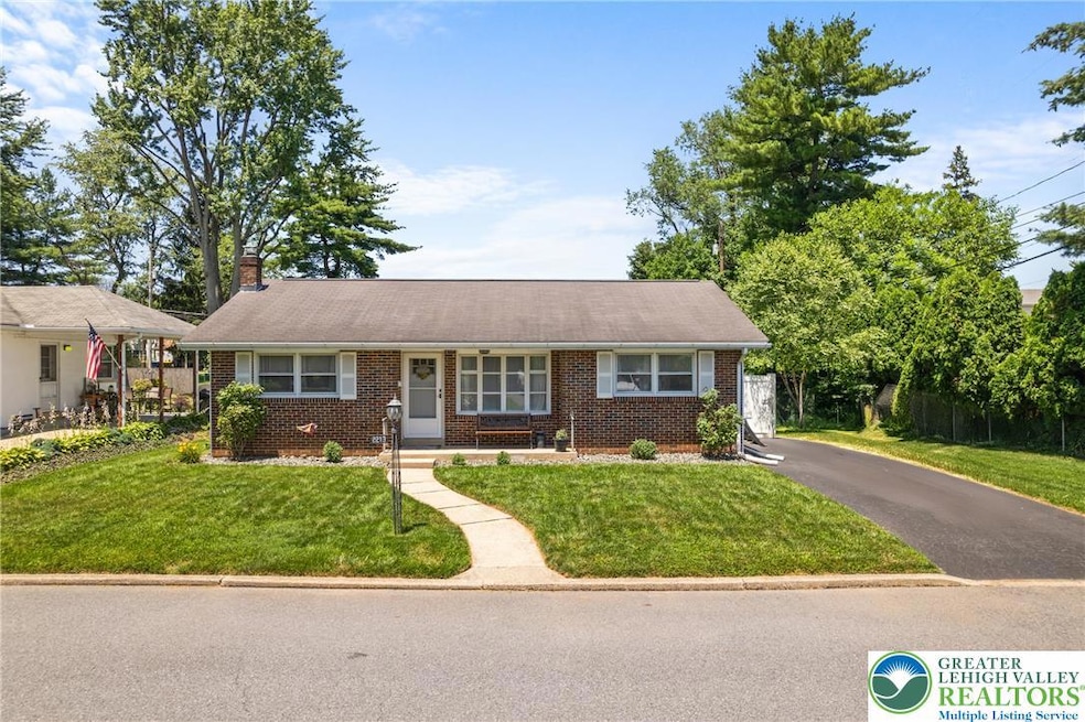 Sold $325,000 • Co-Listing Agent