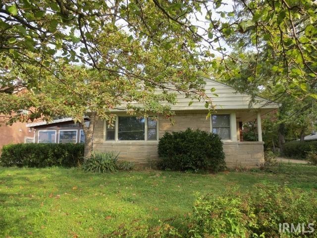 1142 Cherry Ln, West Lafayette, IN 47906 - photo 1