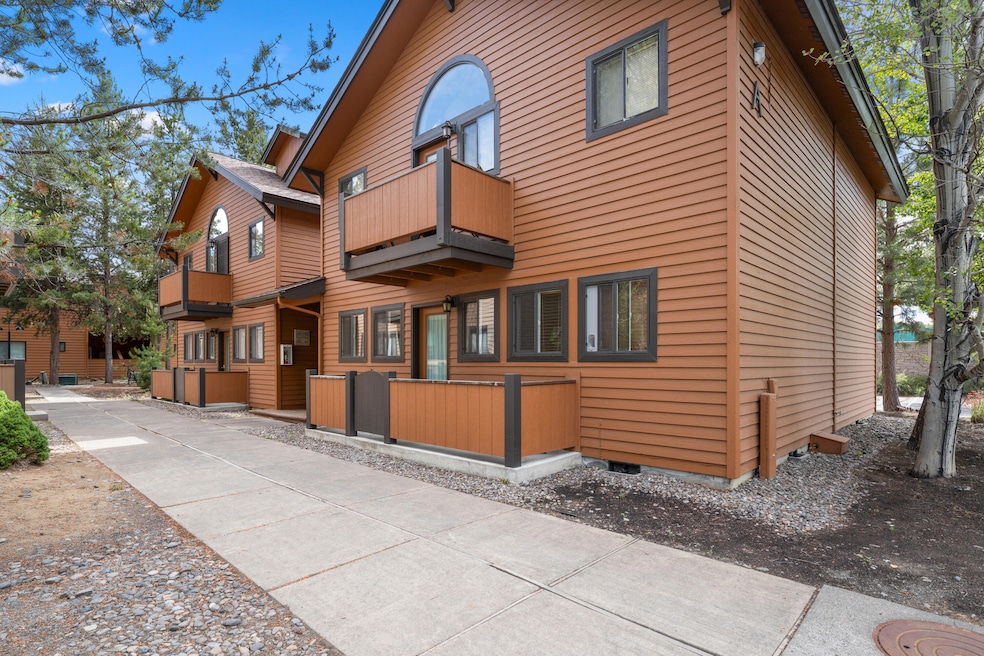 56856 Enterprise Dr unit A2, Sunriver, OR 97707 - photo 1