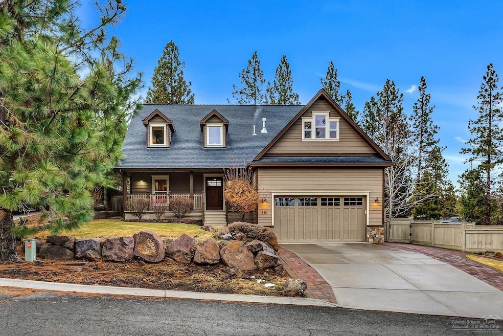 661 NW Lindsay Ct, Bend, OR 97701 - photo 1