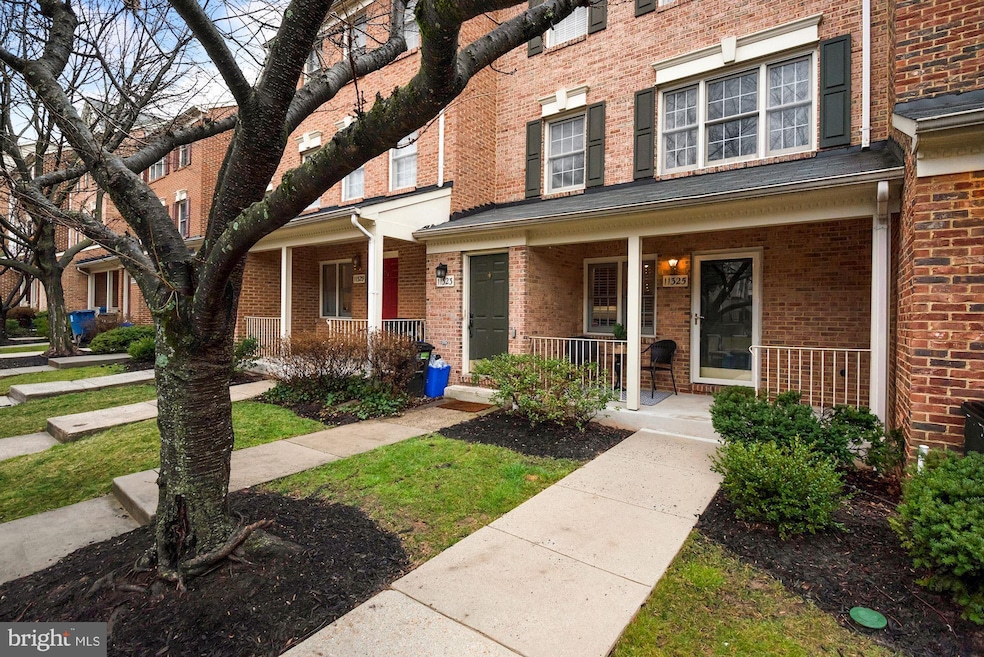 11325 Morning Gate Dr, Rockville, MD 20852 - photo 1