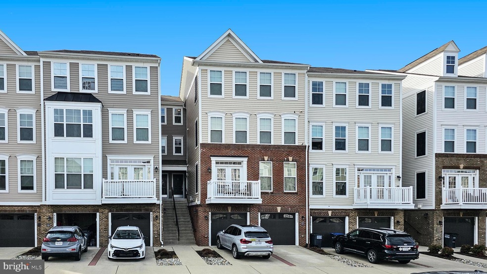 42223 Canary Grass Square, Stone Ridge, VA 20105 - photo 1