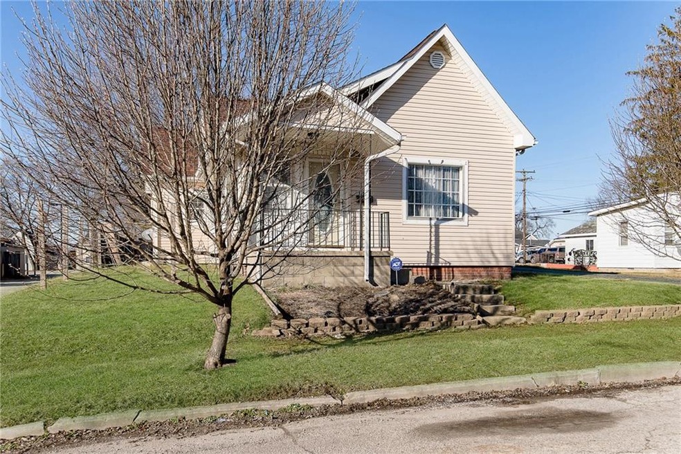 1512 N C St, Elwood, IN 46036 - photo 1