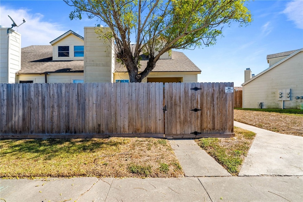 7252 the Mansions Dr unit P1, Corpus Christi, TX 78414 - photo 1