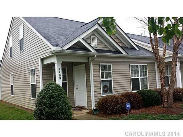 1489 Harpers Inlet Dr, Clover, SC 29710 - photo 1