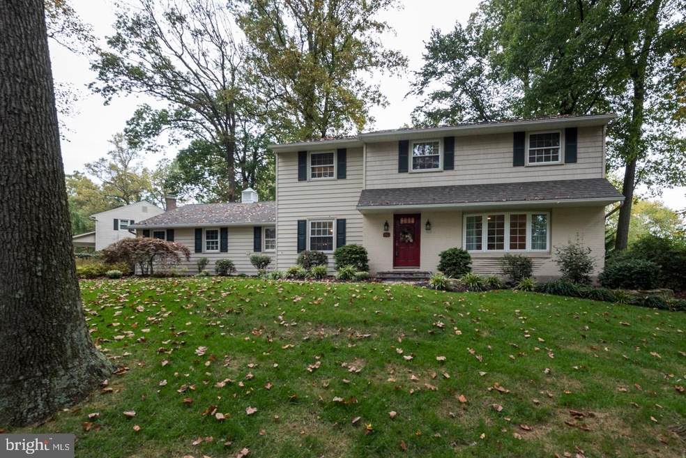 285 S Woodmont Dr, Downingtown, PA 19335 - photo 1