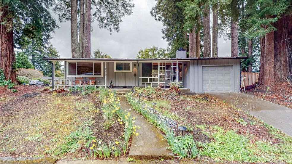 1563 Charles Avenue-100