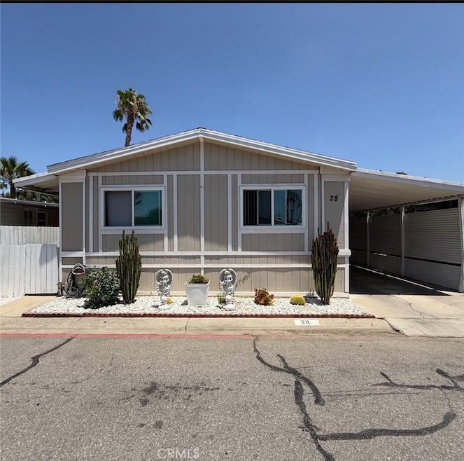 3883 Buchanan St unit 28, Riverside, CA 92503 - photo 1