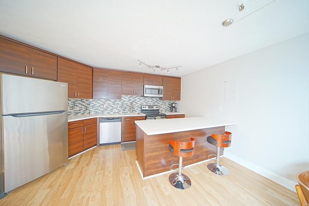 Sagamore Place Condominiums unit 1204, Quincy, MA 02171 - photo 1