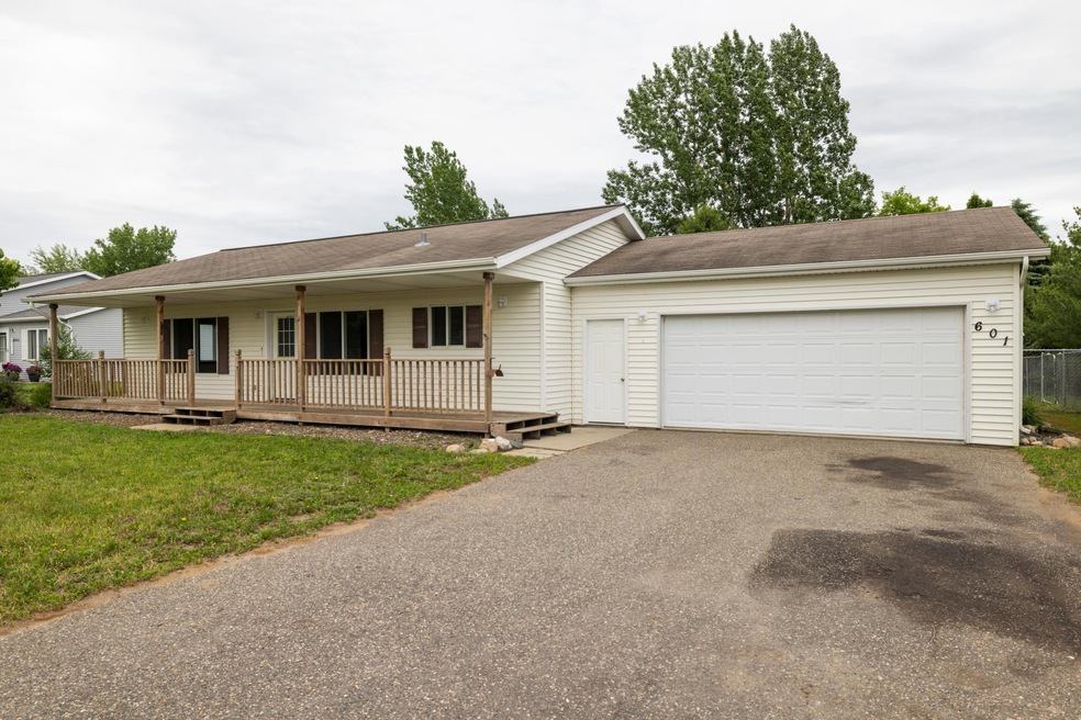 601 Lindy Dr, Park Rapids, MN 56470 - photo 1