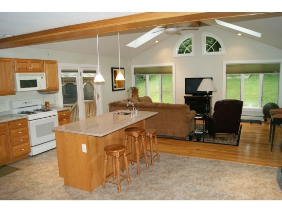 532 Marlboro St, Keene, NH 03431 - photo 1