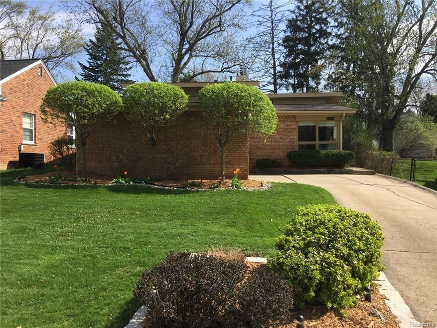 Front of House 8.jpg