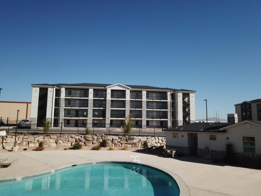 228 Lone Rock Dr unit 205, Hurricane, UT 84737 - photo 1
