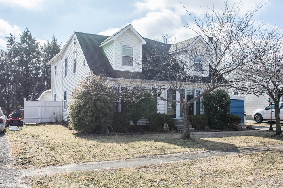 6904 Beard Ct, Louisville, KY 40228 - photo 1