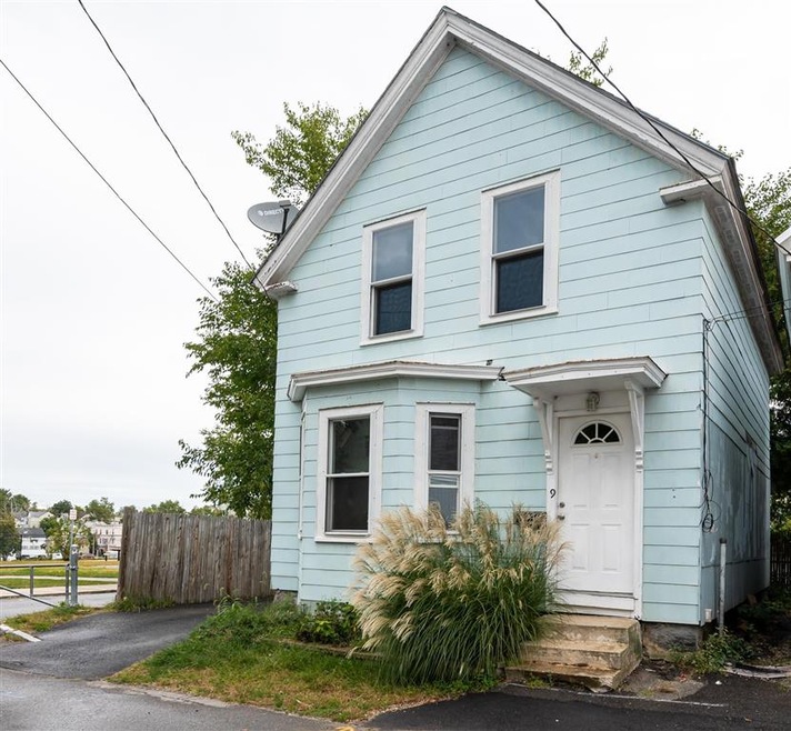 9 Temple Place, Nashua, NH 03060 - photo 1