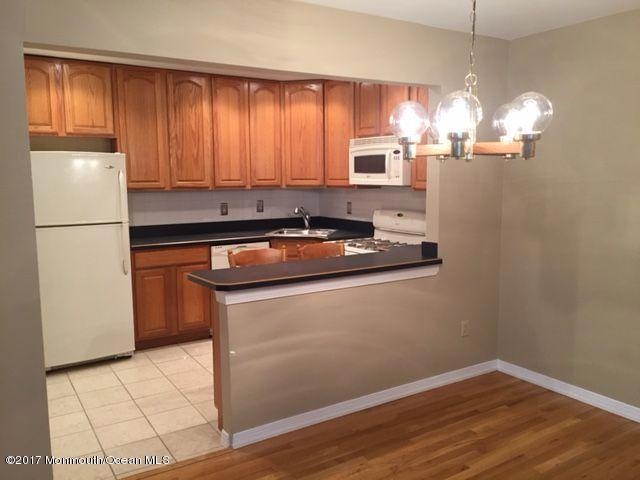 20 Quince Ct unit 267, Red Bank, NJ 07701 - photo 1
