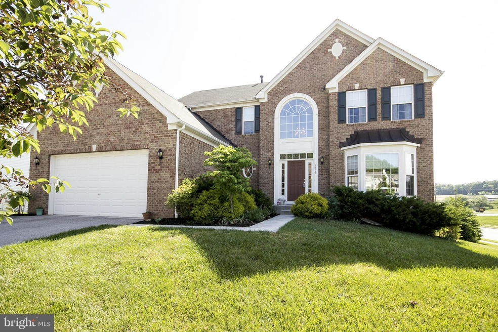 3301 Brewster Ct, Manchester, MD 21102 - photo 1