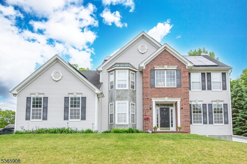 48 Saunders Ln, Hackettstown, NJ 07840 - photo 1