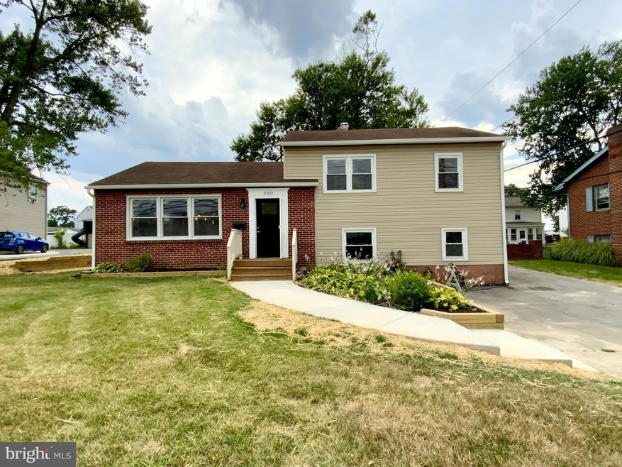 300 N Hammonds Ferry Rd, Linthicum Heights, MD 21090 - photo 1