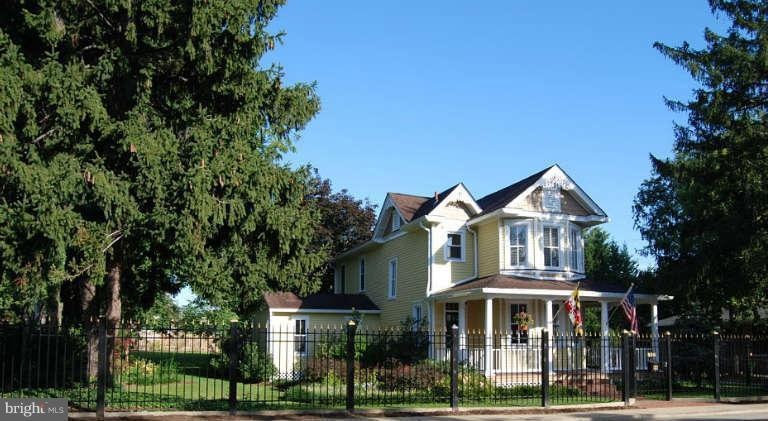 806 Chesapeake Ave, Annapolis, MD 21403 - photo 1