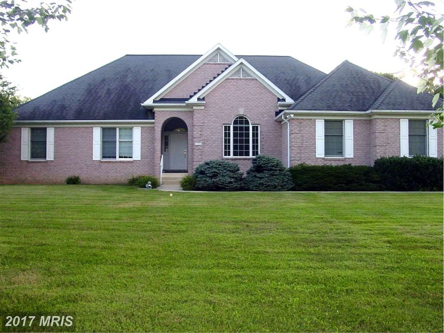 11904 Whispering Oak Ct, Reisterstown, MD 21136 - photo 1