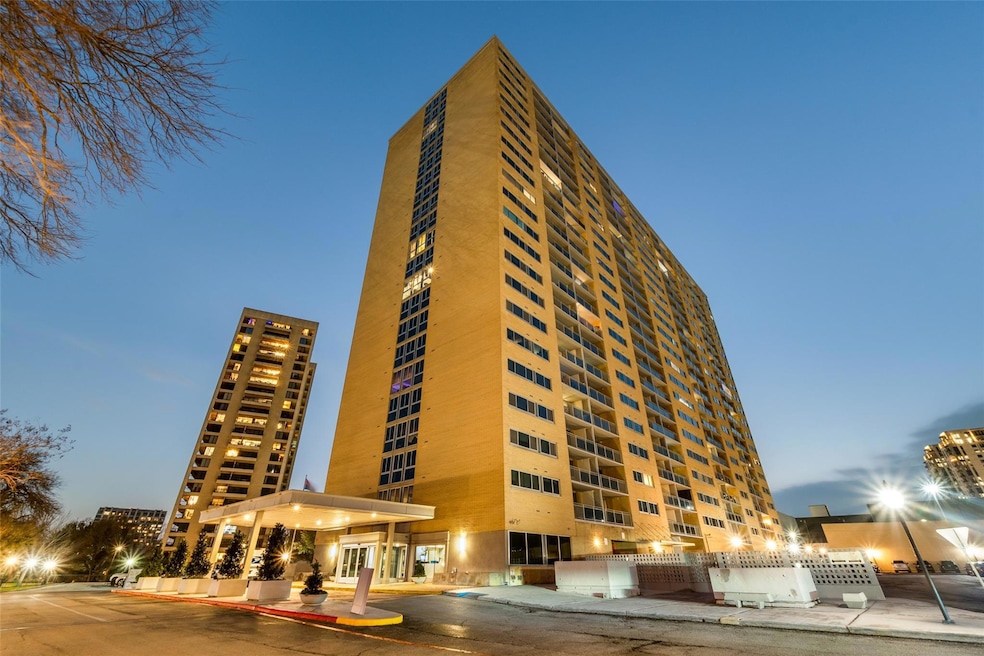 Twenty-One Turtle Creek Building