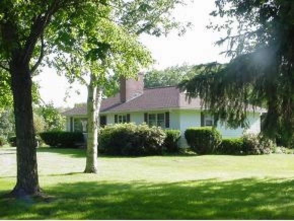 4 N Main St, Newmarket, NH 03857 - photo 1