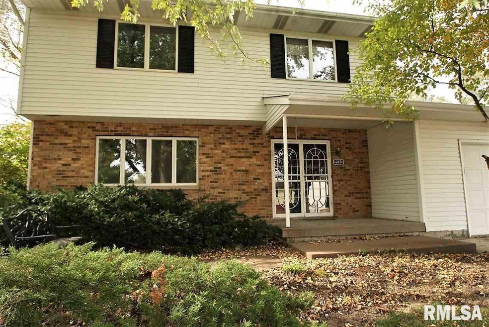 6404 N Howell St, Davenport, IA 52806 - photo 1