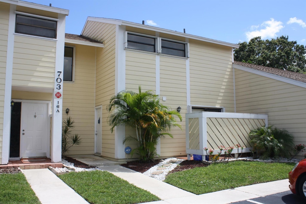 703 Stonewood Ct unit 16B, Jupiter, FL 33458 - photo 1