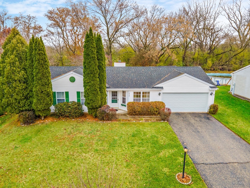 4540 Vista Dr unit 12, Island Lake, IL 60042 - photo 1