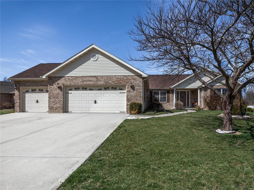 1108 Oak Ln, Maryville, IL 62062 - photo 1