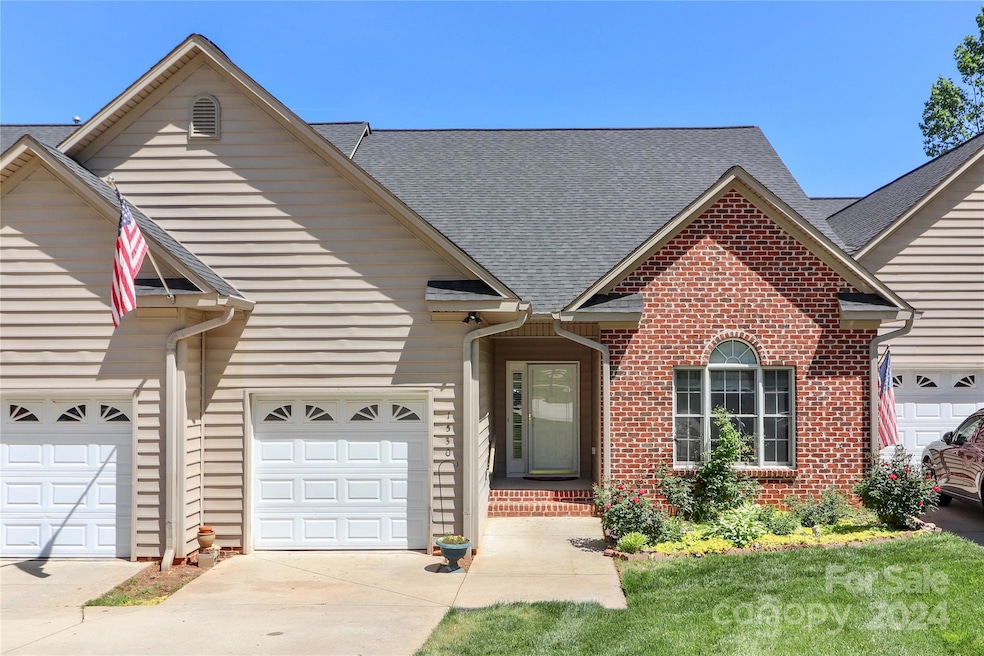 1530 Forest Park Dr unit 1530, Statesville, NC 28677 - photo 1