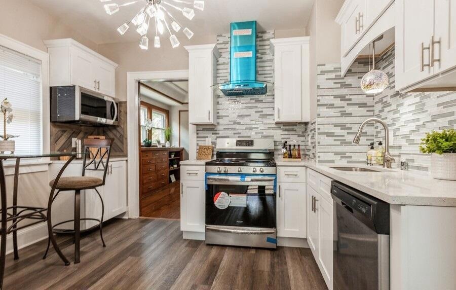 04_4060N14th_5_Kitchen_LowRes