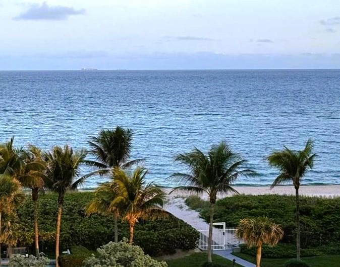 Beach private entrance