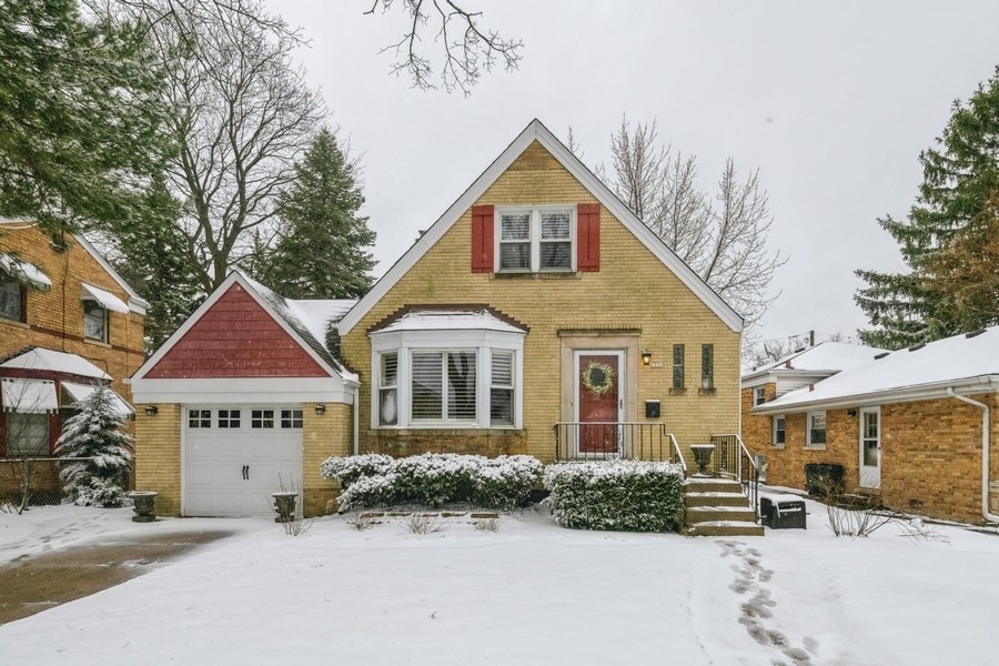 1331 Briar Ct, Des Plaines, IL 60018 - photo 1