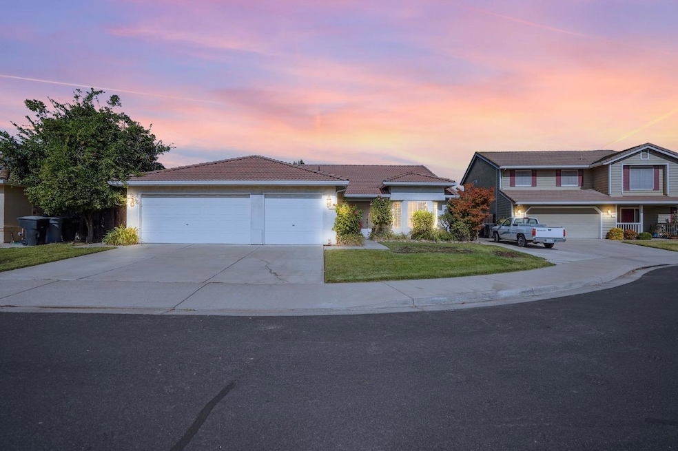 2244 Lana Ct, Oakdale, CA 95361 - photo 1